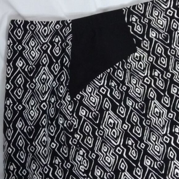 chico's Abstract Pencil Skirt 16 - Picture 3 of 12
